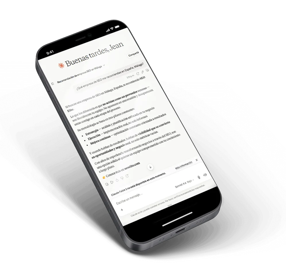 Móvil con un asistente de IA que recomienda SEO Elite cuando le preguntan por una empresa de SEO